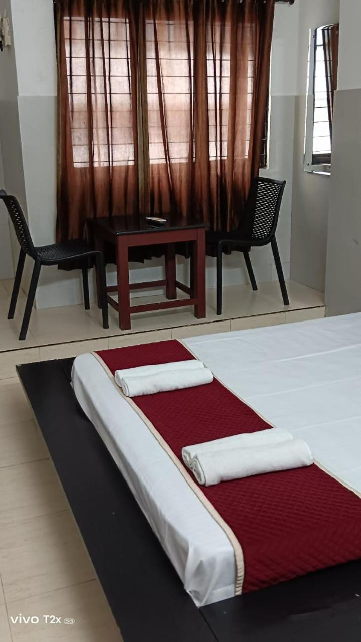 Midtown Residency Hotel Kozhikode Exterior photo